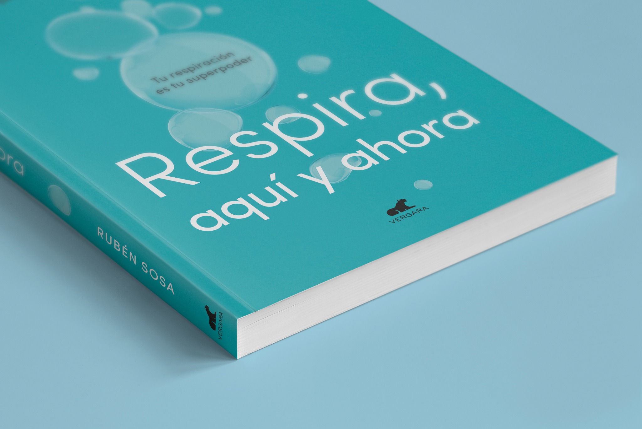 Detalle de la cubierta turquesa de Respira, aquí y ahora